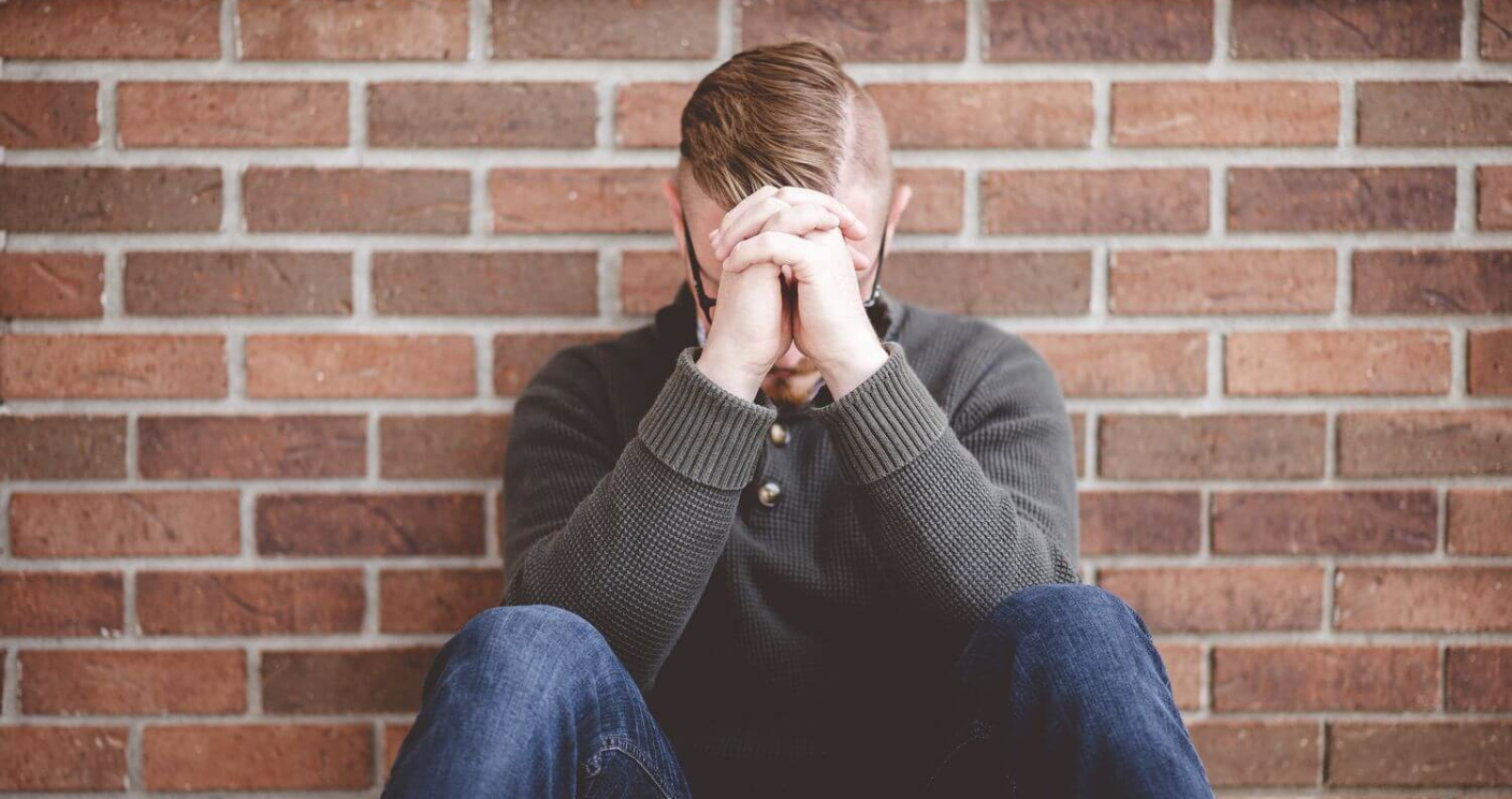 What Is Post-Graduation Depression? Causes, Symptoms, & Methods of Coping