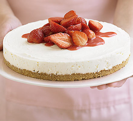 Strawberry and white mousse cake