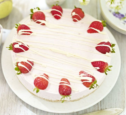Strawberry and white chocolate mousse cake
