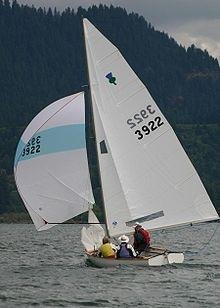 One of the many applications of polyethylene terephthalate (PE) is the sailcloth