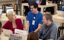 Apple provides training to its customers on product use