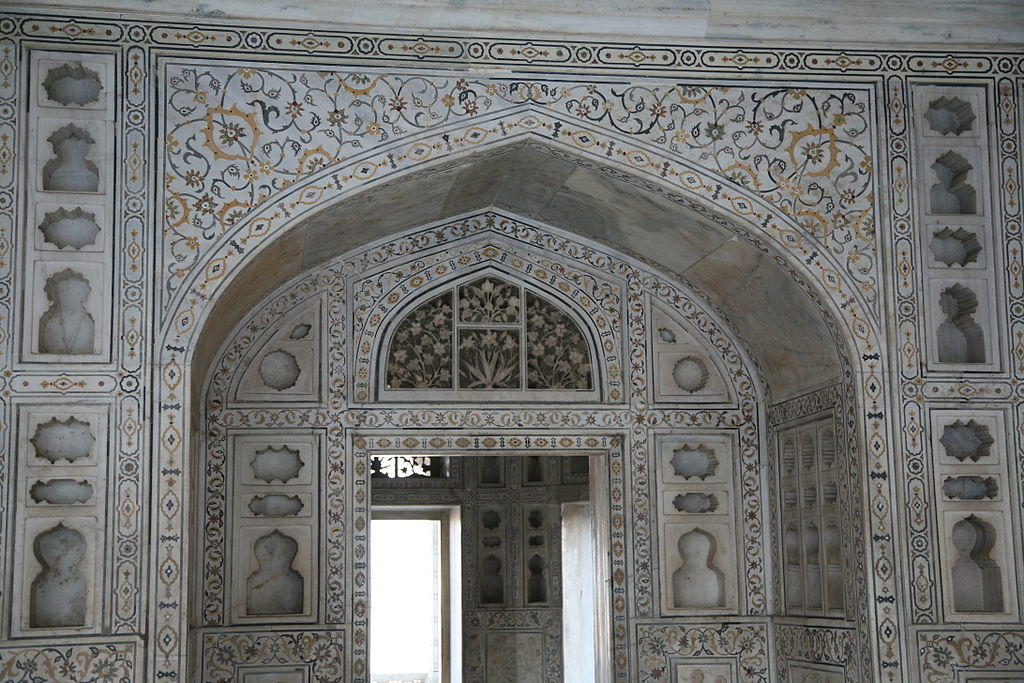Complex Arabesque inlays at the Agra Fort in the Mughal Empire.