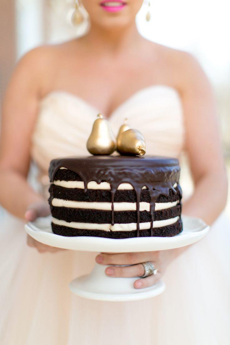 An advertisement for a wedding cake.