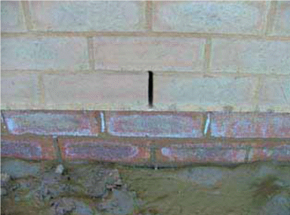 shows exposed grade bricks.