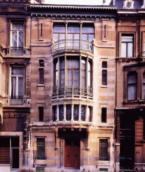 Horta’s Tassel Hotel. Street facade, present condition.