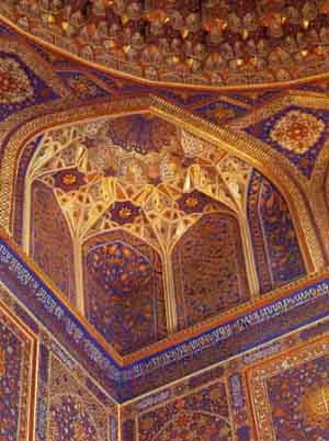 the ceiling and the interior design of the Gur-e-Amir dome
