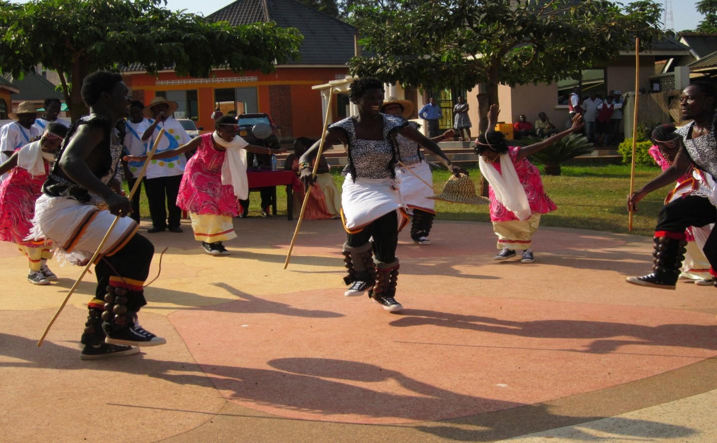  Ekitaguriro dance of the Banyankore 