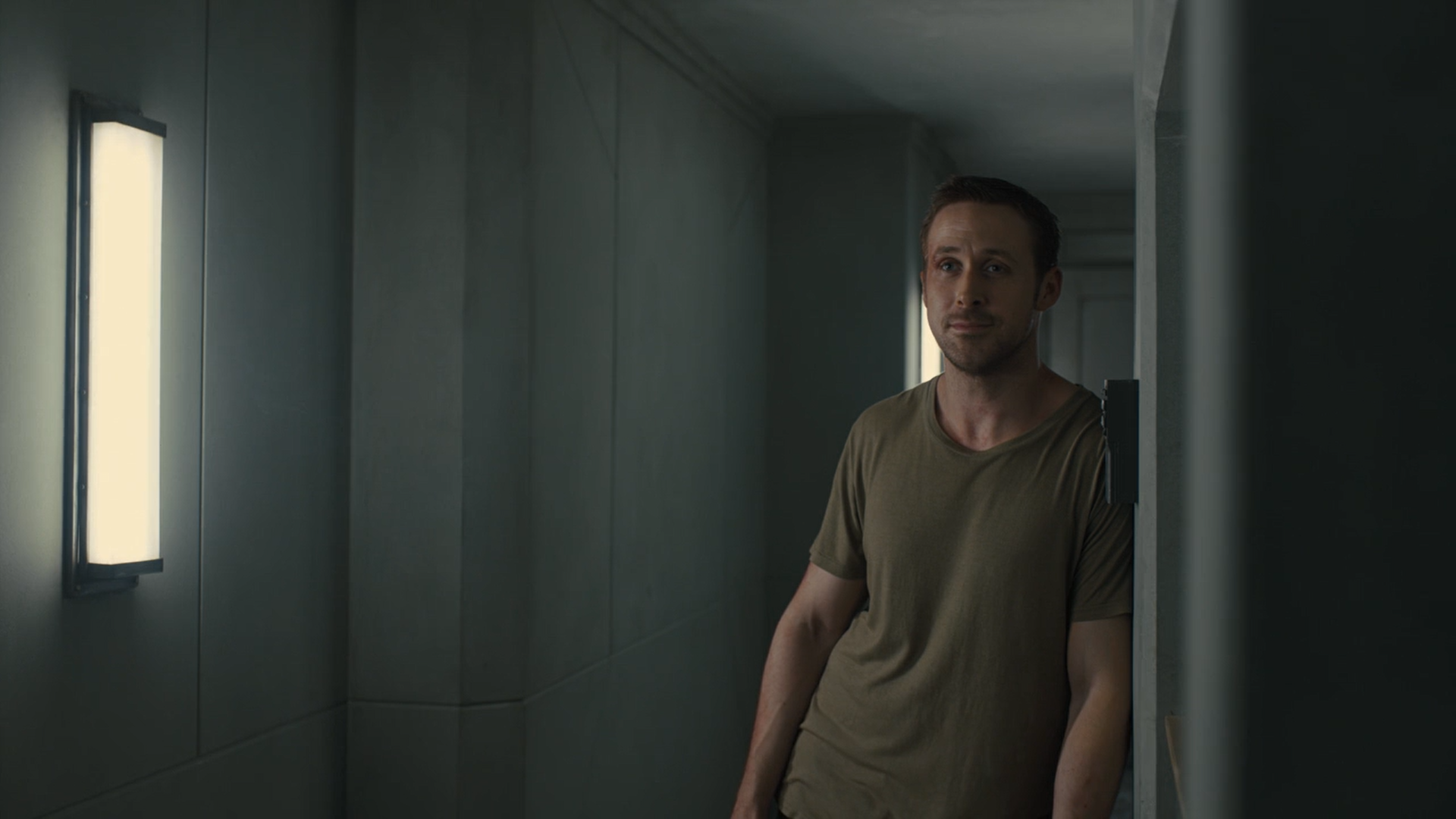 Still from Bladerunner 2049 (00:20:16).