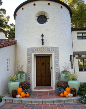 And Spanish Colonial Revival Style (Donnelly).